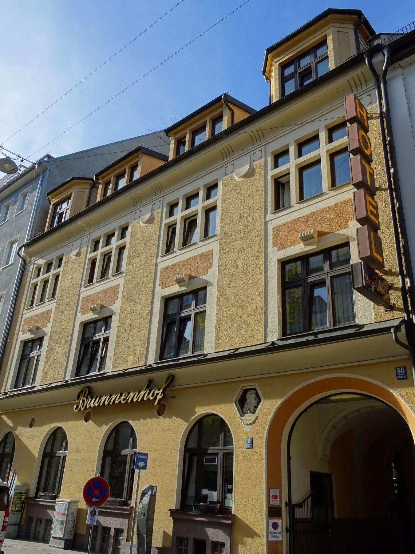 Brunnenhof Center 3*